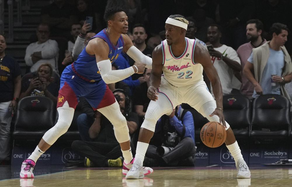 的经济滚雪 的经济滚雪