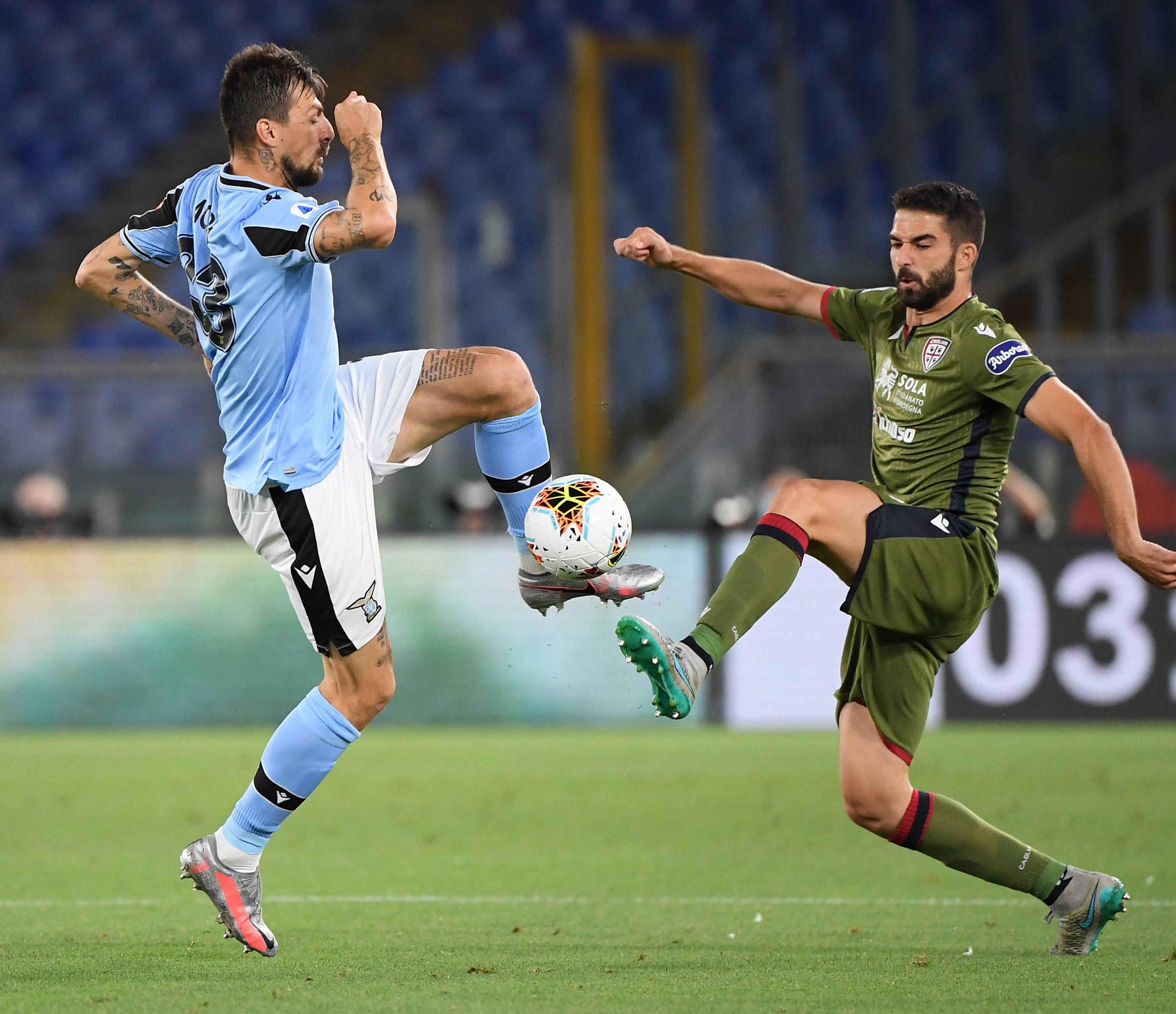 她的策略运 她的策略运