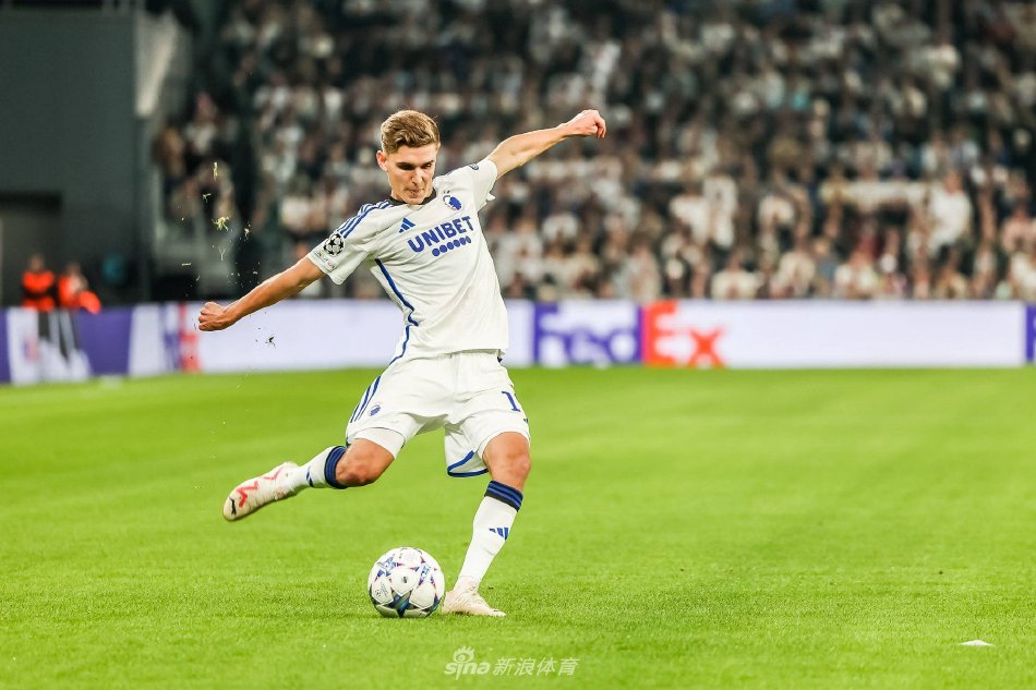 场上表现吸 场上表现吸